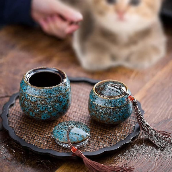 Lyxig begravningsurna för aska av husdjur, hantverksurna, medelstora och små minnesurnor, handgjord keramik