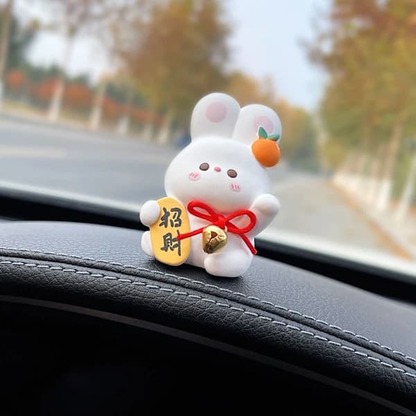 Auton sisustus Lucky Rabbit Maskotti E E E