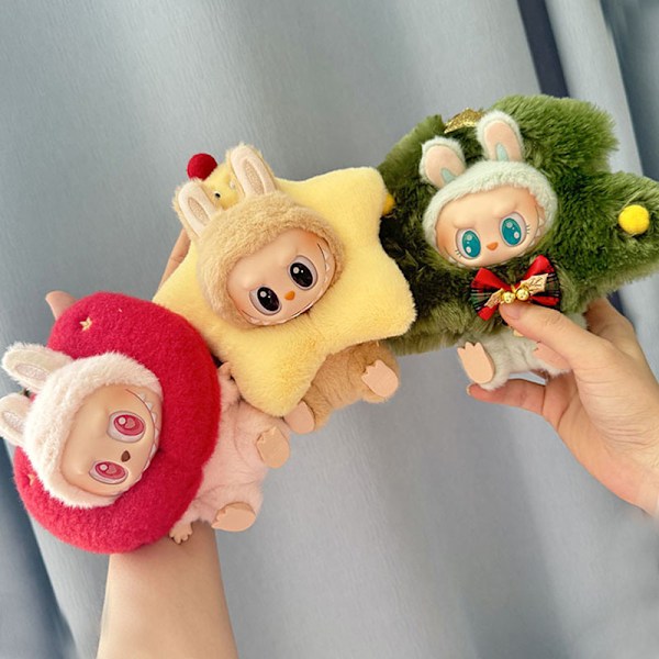 /NC/Labubu Vaatteet Pehmeät Söpöt Pehmoiset Riipukset Joulukuusen Kello Omena Tähti Pääpanta Nuket Pukeutumis-Vauva Labubu Vaatteet Christmas tree (baby clothes only)