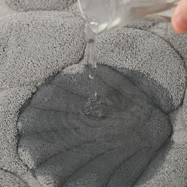 Memory Foam Bademåtte, 3D Muslingemønster Fløjl Blød Vandabsorberende Hurtigtørrende Skridsikkert Vaskbart Tæppe til Badeværelse, 50x80cm, Grå