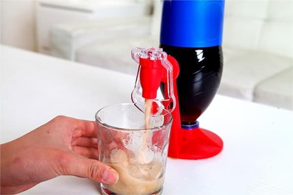 Drikkedispenser - 2 stk. brusdispenser, flaskedrikkfontener, vanndispenser for festbarer