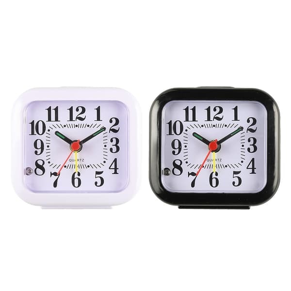 {NT}Practical alarm clock with silent movement and luminous hands