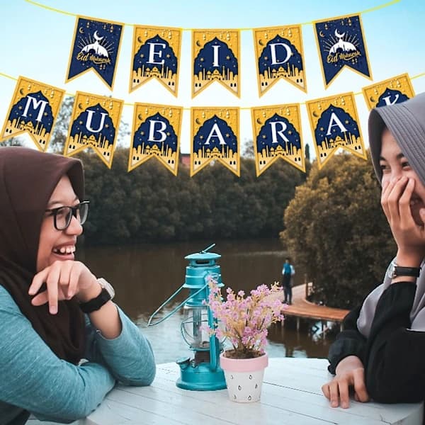 1 setti Eid Mubarak -viirejä, seppele ja lateksipalloja A A
