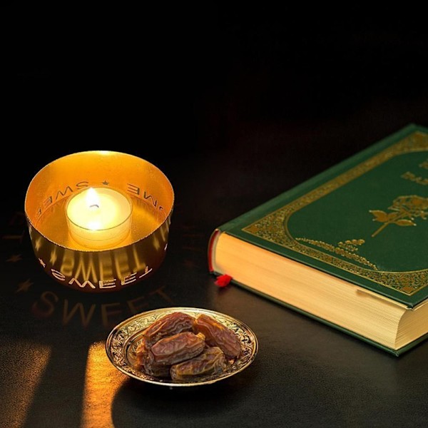 Candlestick in gold metal BB B B B