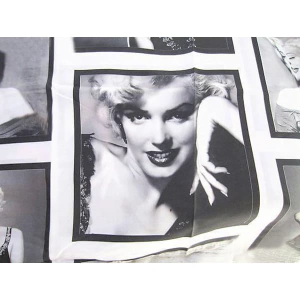 Dusjforheng, Marilyn Monroe -KK