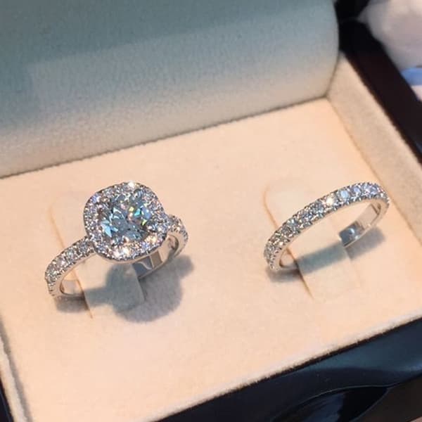 2 st/set Lyx Kristall Kvinnlig AAA Zirkon Sten Ring Set För Kvinnor Mode Bröllopsringar För Kvinnor Kärleksringar