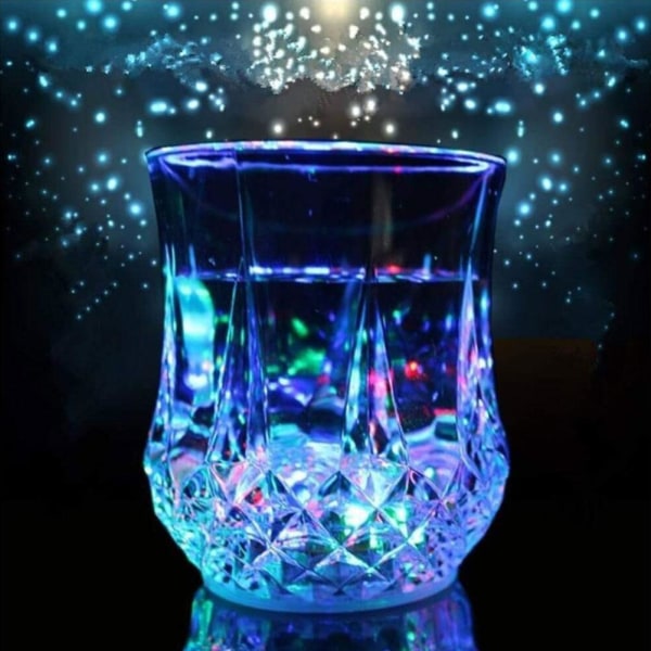 LED blinkande färgbyte Vattenaktiverad Light Up Beer Whisky D love cup one-size