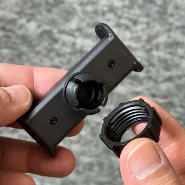 Mobiltelefonholderfester i plast med 17 mm kuleledd for lys- og bilfester