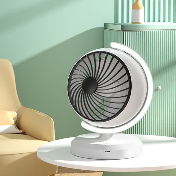 Innovativ plastluftcirkulationsventilator med blødt lys til ethvert arbejdsområde