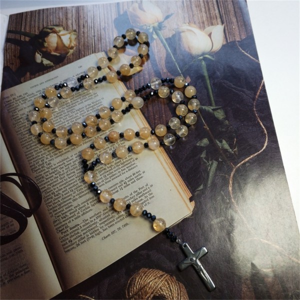 Katolska kristallpärlor Rosenkranshalsband Vintage krucifix hängande korshalsband Kristna religiösa kvinnor Smycken Present