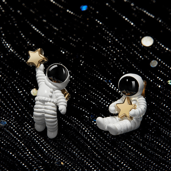 Söta asymmetriska astronautörhängen Space Starry for Sky Space Star Små Stud örhängen Smycken Dekoration Present för kvinnor