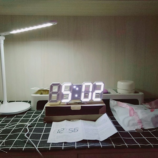 3D LED digital väckarklocka Ljusstyrka Justerbar elektronisk vägghängande klocka Black - Green word