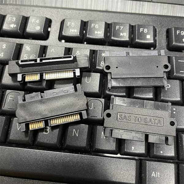Kvalitet SFF 8482SAS till SATA22PIN Adapter Card Converter för enkel dataöverföring Lätt och kompakt adapterkort A