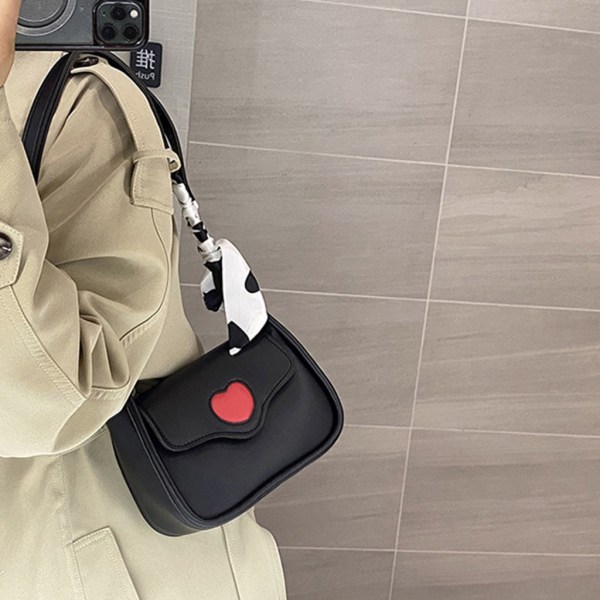 Kvinnor Mjukt läder Axelväska Koreansk Stil Crossbody Bag Enkel Messenger Bag Dam Casual Underarm Bag Liten Sling Bag Black