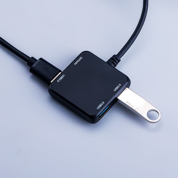 USB C til USB Hub-adapter 4 i 1 USB3.0 til computere, tablets og smartphones