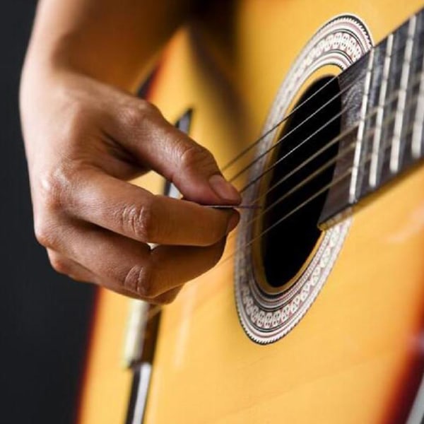 4 st/ set Universal gitarrhackar Form Gitarrplektrum Mould DIY Återanvändbara plockar UV- form