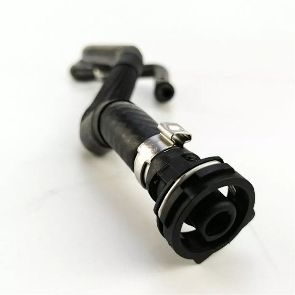 Vandtank Radiatorslange til W204 C180 C204 2045012825 2045013225 A2045012825