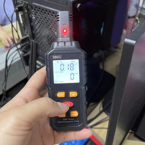 Geigers Counter Nuclear Radiation Detector LCD Display Yrke Beta Gamma X-rays Bärbar handhållen strålningsmonitor