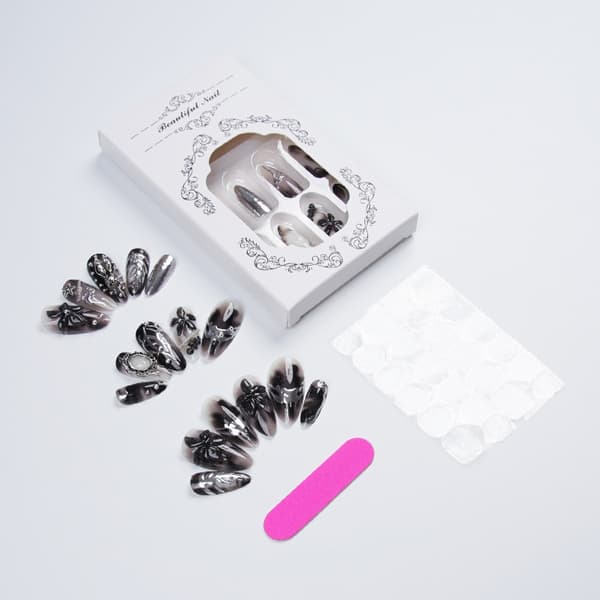 Gotisk Press On Manicure Sæt i Sort Sølv 3D Blomsterkunst til Feststil
