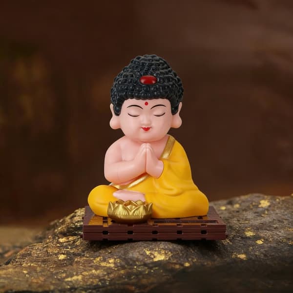 Zen-stil Solar Nikker Buddha-statue Bilpynt ABS for fredelig kørsel