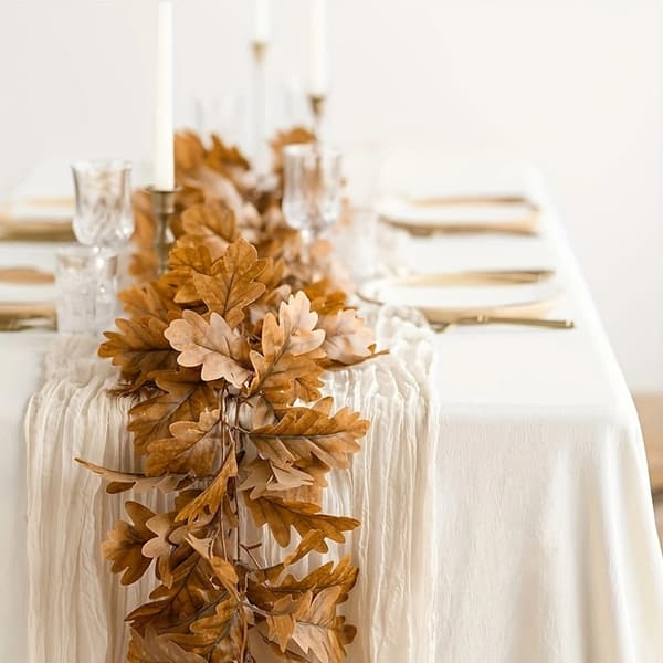 Transformer dit rum med efterårskrysantemumblade og rattan-accent