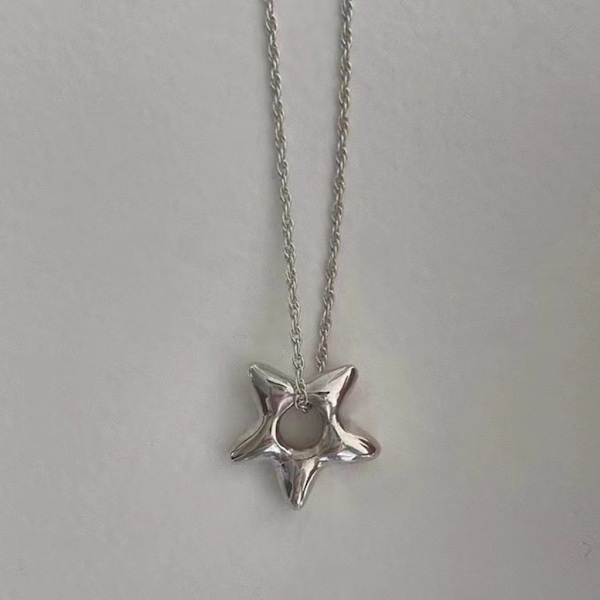 Sydkorea Ins Mode Cool Y2k Star Retro Niche Oregelbundet lysande ihåligt hänge Femudsigt stjärnhalsband för tjejer