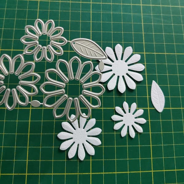 Blomsterblad Metall Kuttestanser Håndlaget Håndverk Barn Jenter Gutter