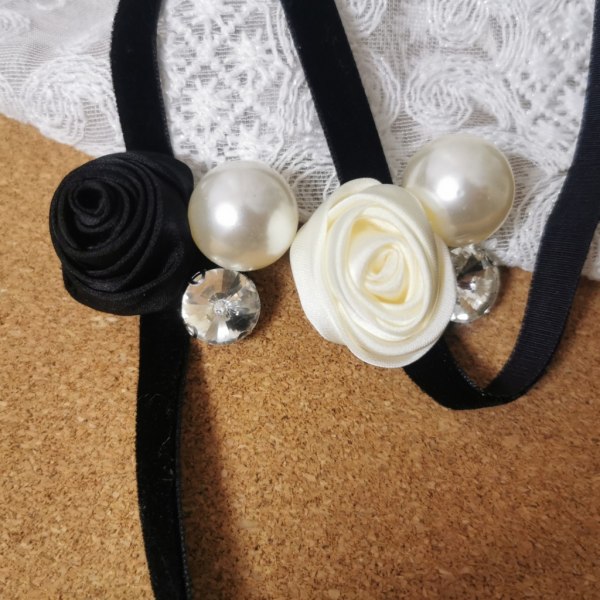 Pearl Flower Choker Svart-kedja nyckelbenshalsband Söt romantisk krage halsband Bröllopsfest smycken för kvinnor tjejer Black