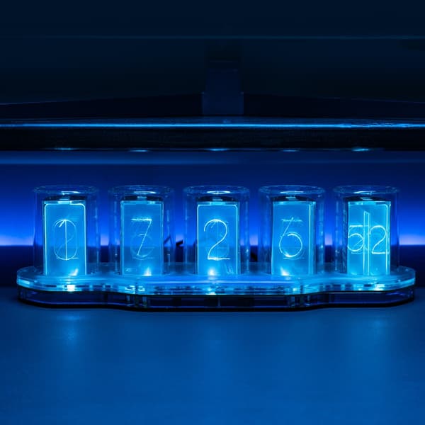 Moderne LED Akryl Skrivebords Ornament RGB Pseudo-Gløderør Klokke