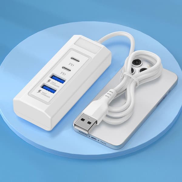 USB - 2xPD ja 2x USB -lataushubi puhelimille, tableteille ja muille