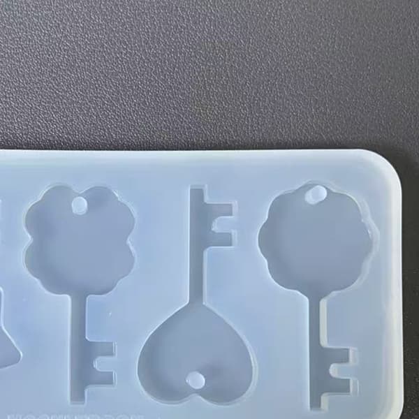 Solid silikonform med non-stick belegg for å lage nøkkelformede harpikstilbehør