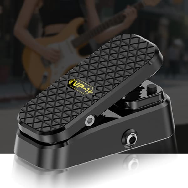 Udrevet guitar stompbox pedal med indbyggede effekter, distortion, rumklang, delay