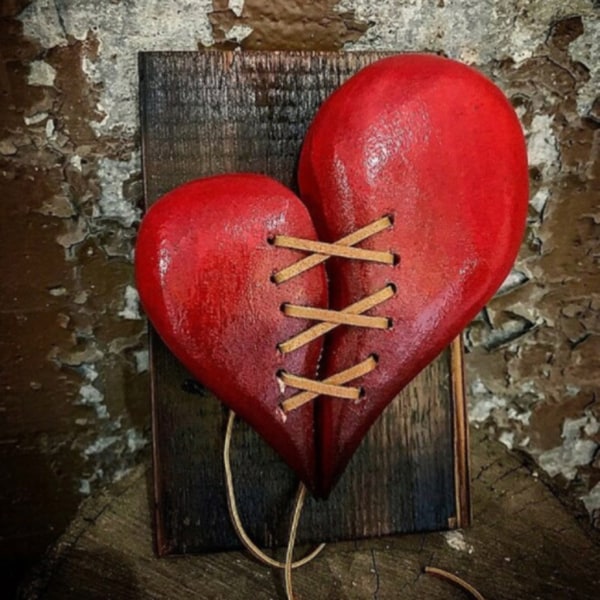 Broken Heart Lädersydd träskulptur Väggdekor Broken Heart-sömmar null - 2