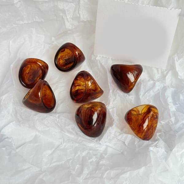 Chic Kaffe Tone Resin Ring Tilbehør Ideel til Modebevidste Kvinder
