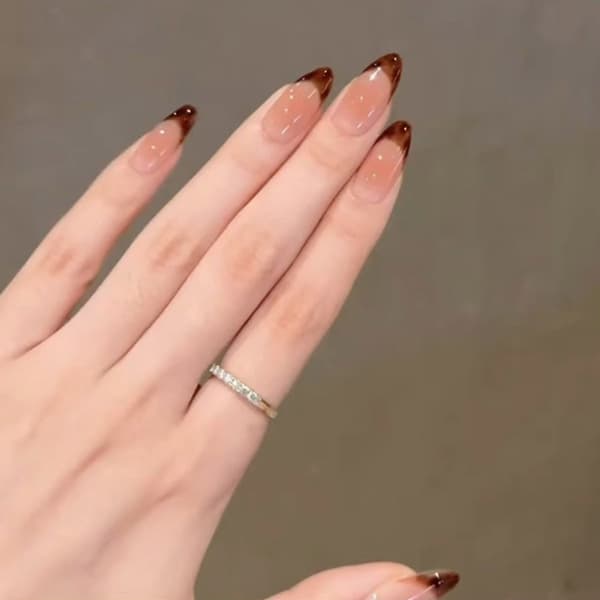 Leopardmönster Press on Nail Heltäckande Lösnagel för Modeentusiaster