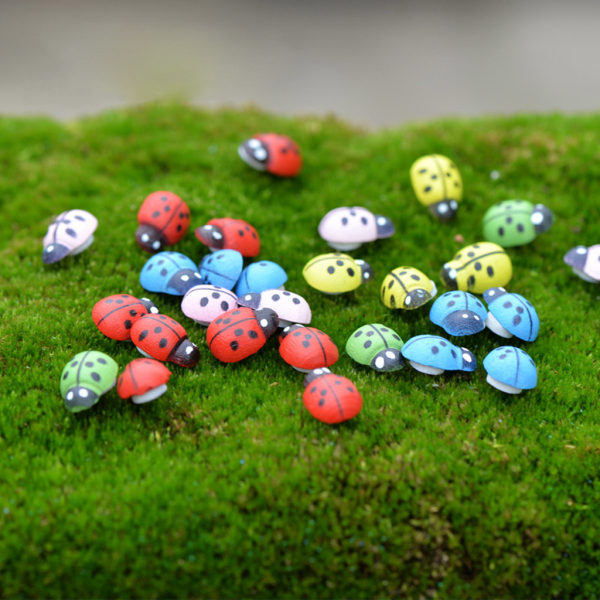 100 st Mini nyckelpigor formade klistermärken Miniatyrprydnad DIY Fairy Garden Decor
