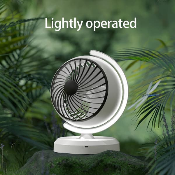 Innovativ plastluftcirkulationsventilator med blødt lys til ethvert arbejdsområde