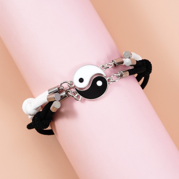 2 st Tai för Chi Yin Yang Par Armband Legering Hänge Justerbara Svarta Kedje Armband Matchande Lover Armband Set Black and White