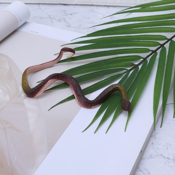 Nyhet Trick Leksaker Simulering Snake Whimsy Gummi Små ormar
