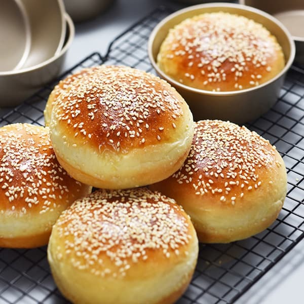 Runde bageforme til kager, velegnet til kage- og dessertbagning