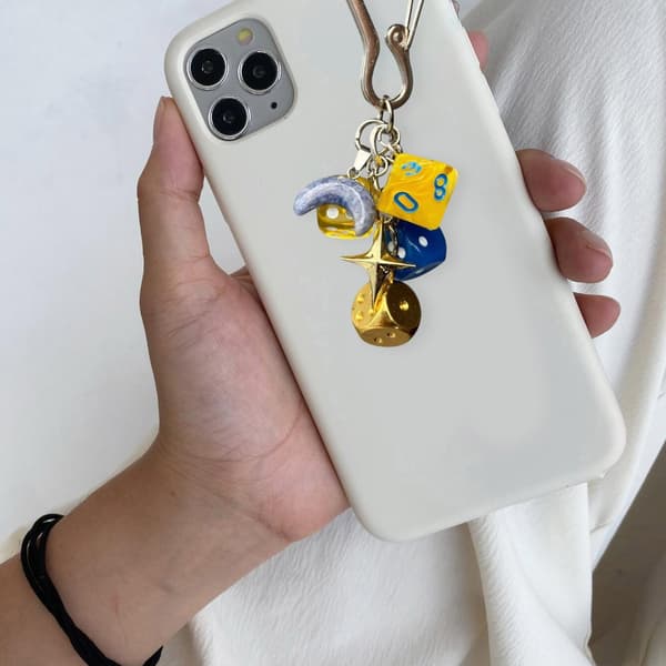 Mode Tärningar Berlock Nyckelring Mångsidig Kub Amulett Accessoar för Kvinnor Plånbok