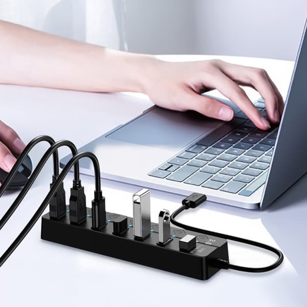 Rask USB 3.0 Adapter Splitter med 7 porter, separate strømkontroller