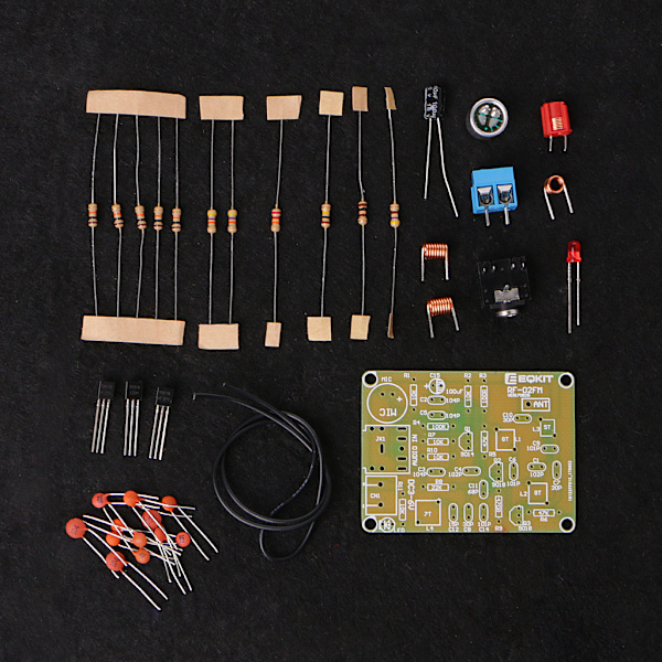 DIY-kit 88-108MHz FM-sändare Frekvensmodulering Trådlös Mikrofon Utrustning
