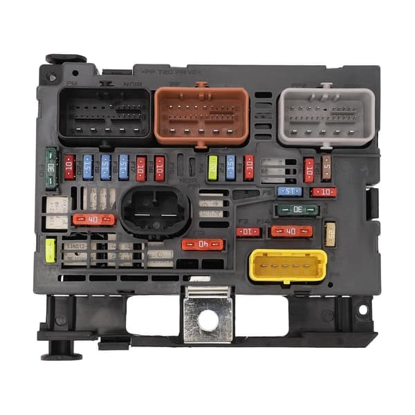 Lättinstallerad motorfusesbox 9809742780 för förbättrad fordons prestanda