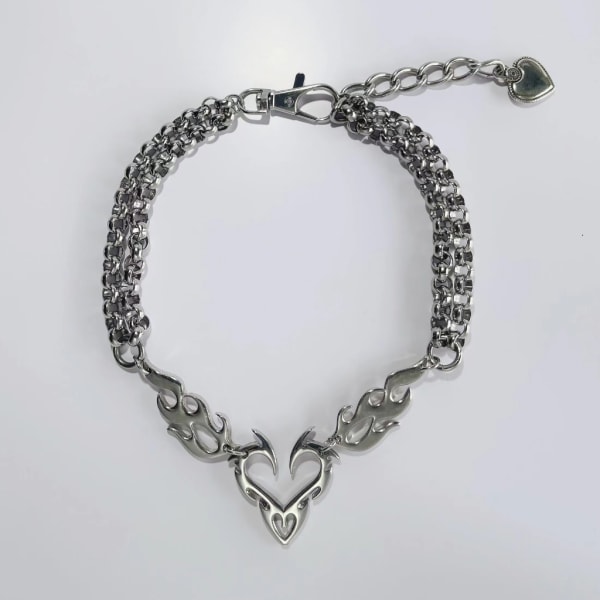 Koreanskt mode Punk Hollow Flame Heart Pendant Halsband för män Kvinnor Minimalistisk Rock Choker Halsband Cool Y2k smycken