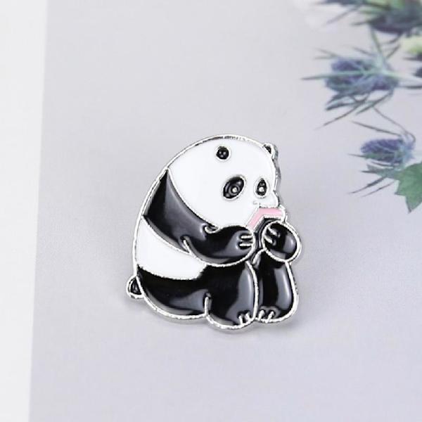 Jul Brosch Pin Legering Tecknad Panda Märken Brosch Pins Smycken för Kläder Väskor Hatt Tillbehör DIY Hantverk Material