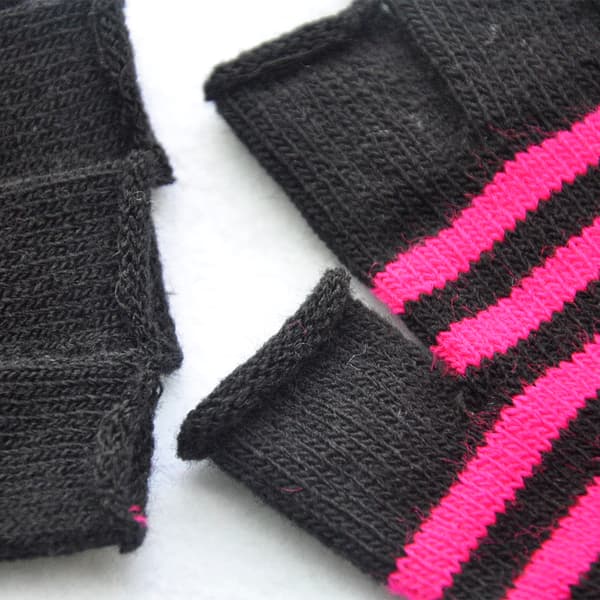 Farvematchende Touchscreen-handske Vinterstrikkede Halvfingerluffer til Kvinder Black and white