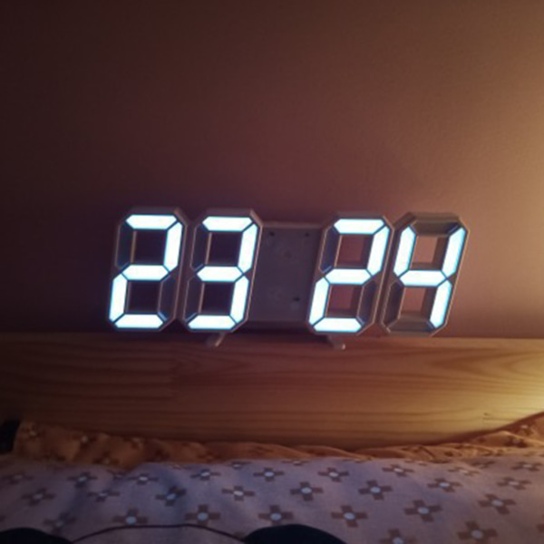 3D LED digital väckarklocka Ljusstyrka Justerbar elektronisk vägghängande klocka Black - Green word