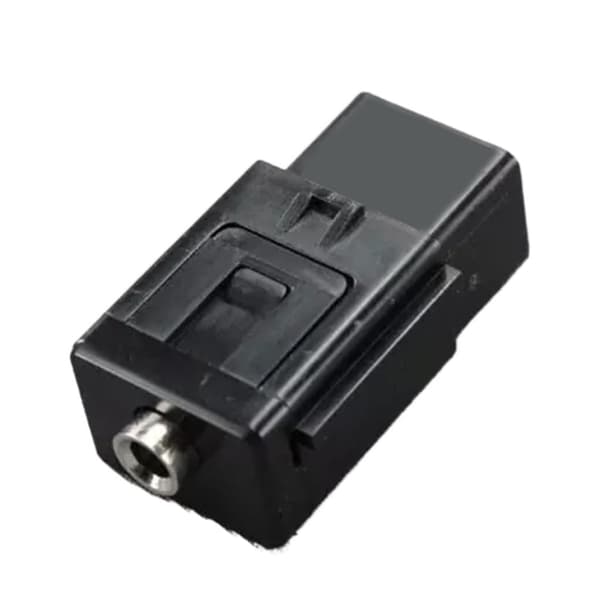 Støvtæt HiFi Auxiliary Input Connector Socket Plug Play til køretøjer 5Q0035724