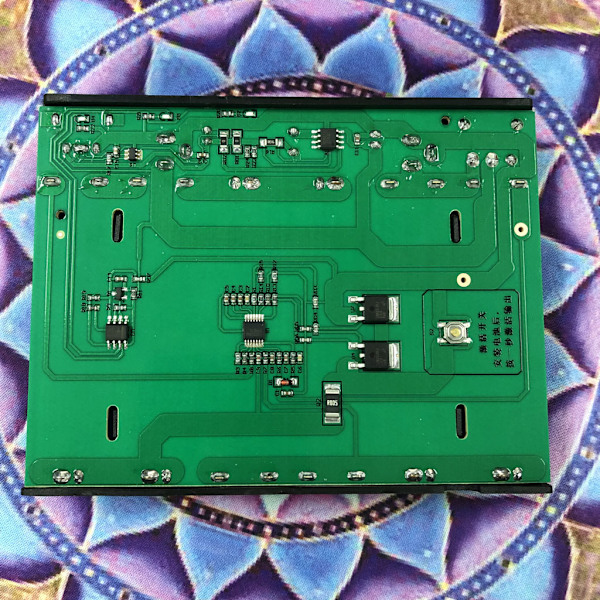 USB 5V 2A för DC 12V 10A Utgång 6x 18650 Batterier DIY Power Bank Box Laddare för WiFi Router LED-ljus Säkerhetskamera